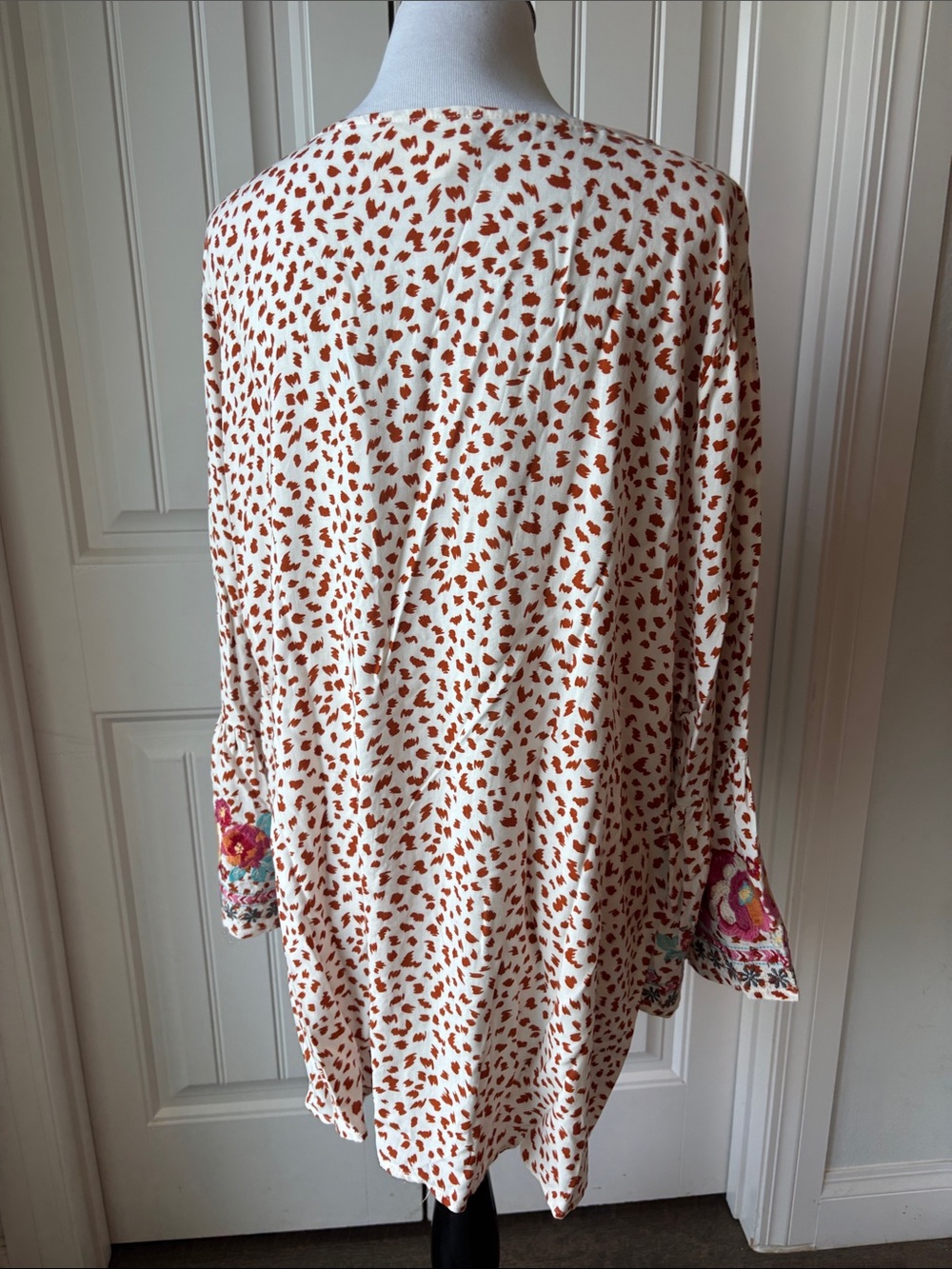 Savanna Jane White & Rust Floral Embroidered Blouse - Picture 6 of 9